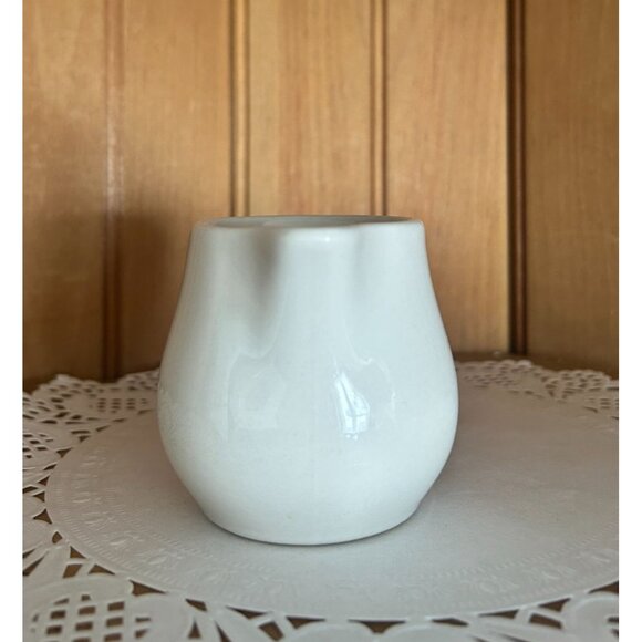 Vintage Syracuse China White Ceramic Creamer Restaurant Ware Small Jug - Picture 3 of 7
